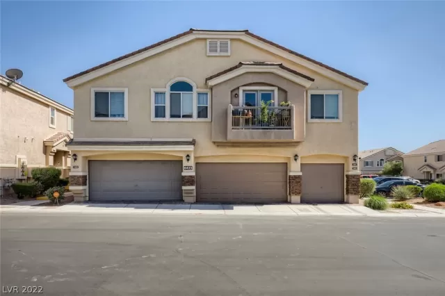 MLS: 2405704 Condo For Sale