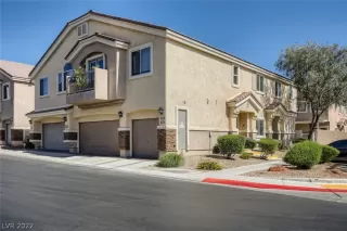 Photo #1: 2405704 Listing