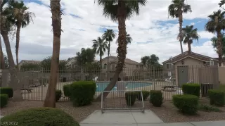 Photo #2: 2405718 Listing 