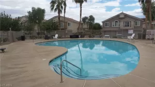 Photo #3: 2405718 Listing 