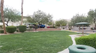 Photo #4: 2405718 Listing 