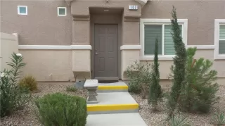 Photo #5: 2405718 Listing 