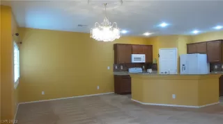 Photo #6: 2405718 Listing 