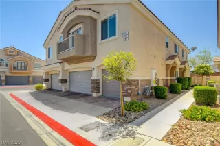 Photo #2: 2405730 Listing