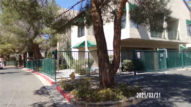 MLS: 2405736 Condo For Sale