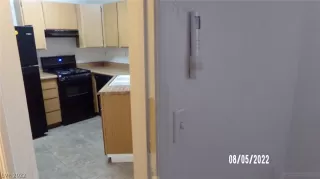 Photo #4: 2405736 Listing 