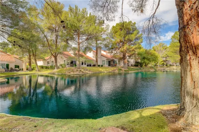 MLS: 2405778 Condo For Sale