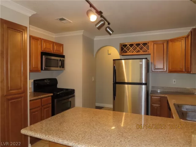 MLS: 2405796 Condo For Sale