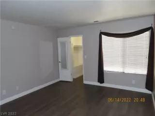 Photo #4: 2405796 Listing 