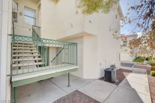 Photo #1: 2405817 Listing 