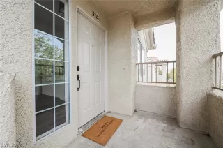 Photo #5: 2405844 Listing 