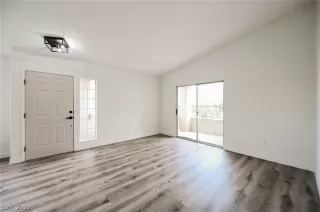 Photo #6: 2405844 Listing 