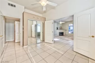 Photo #3: 2405861 Listing 