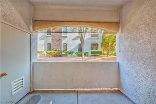 Photo #6: 2405861 Listing 