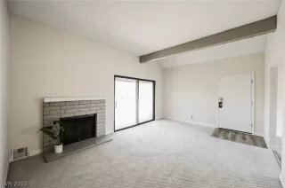 Photo #1: 2405866 Listing