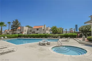 Photo #2: 2405866 Listing