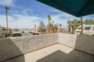 Photo #3: 2405866 Listing