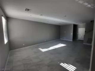 Photo #1: 2405922 Listing 