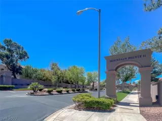 Photo #2: 2405947 Listing 