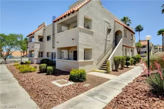 Photo #2: 2405972 Listing 