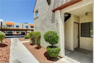 Photo #3: 2405972 Listing 