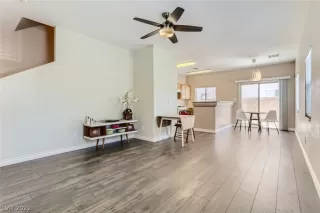 Photo #2: 2406028 Listing