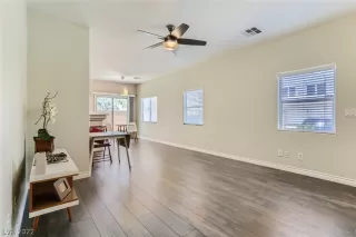 Photo #3: 2406028 Listing