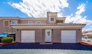 Photo #1: 2406034 Listing