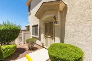 Photo #2: 2406067 Listing