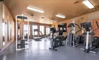 Photo #6: 2406079 Listing 