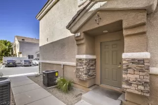 Photo #1: 2406110 Listing