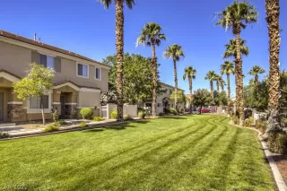 Photo #4: 2406110 Listing