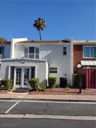 Photo #1: 2406145 Listing