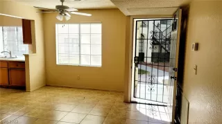 Photo #3: 2406156 Listing 