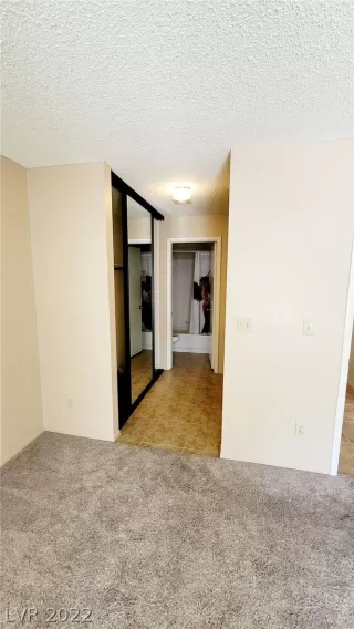 Photo #6: 2406156 Listing 