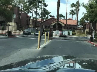 Photo #1: 2406176 Listing 