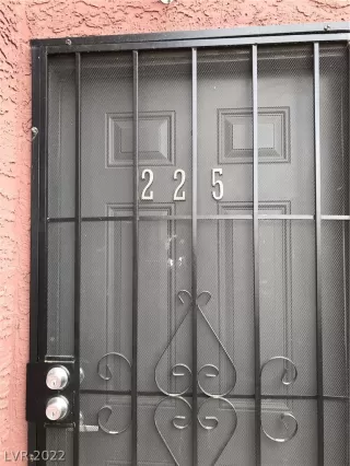 Photo #3: 2406176 Listing 