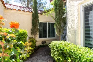 Photo #1: 2406191 Listing