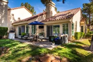 Photo #2: 2406191 Listing