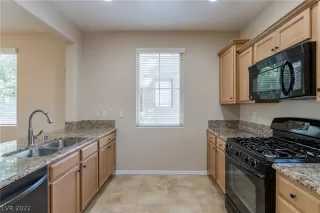 Photo #1: 2406208 Listing