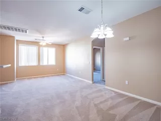 Photo #4: 2406258 Listing 