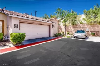 Photo #2: 2406308 Listing