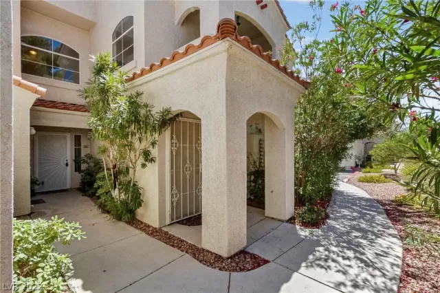 MLS: 2406315 Condo For Sale