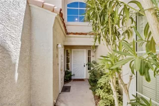 Photo #1: 2406315 Listing 