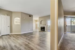 Photo #6: 2406315 Listing 