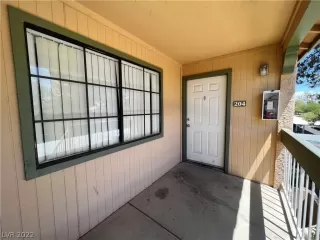 Photo #1: 2406387 Listing