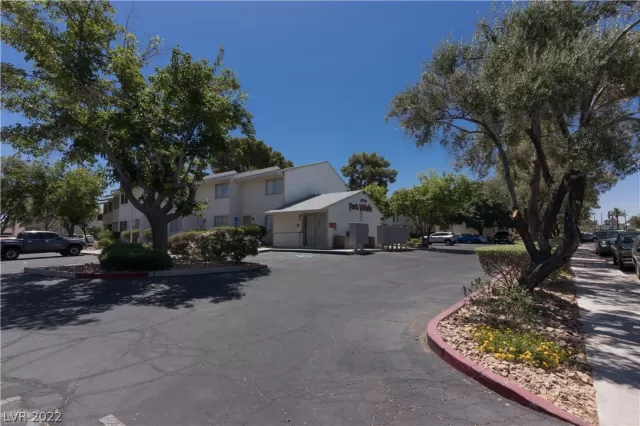 MLS: 2406404 Condo For Sale