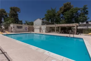 Photo #6: 2406404 Listing 