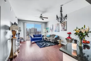 Photo #2: 2406460 Listing