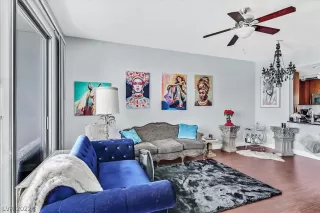 Photo #3: 2406460 Listing